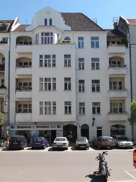 Möblierte 1 Zimmer Wohnung im Stuckaltbau - ebenerdig, Tiergarten und Spreeufer in der Nähe — photo 1